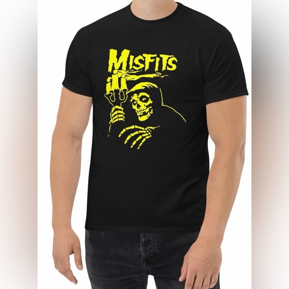 Misfits Crimson Ghost Candelabra Tee • Cyber Punk Horror Core Vibe Small Unisex